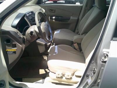 2006 Hyundai TUCSON GL - Photo 18 - Sarasota, FL 34233