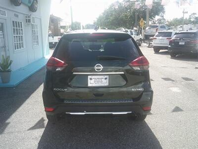 2018 Nissan Rogue SV - Photo 4 - Sarasota, FL 34233