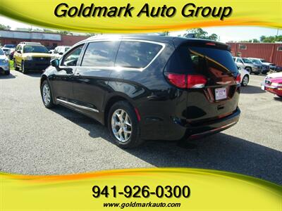 2018 Chrysler Pacifica Limited   - Photo 6 - Sarasota, FL 34233