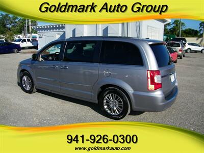 2013 Chrysler Town & Country Touring-L   - Photo 4 - Sarasota, FL 34233