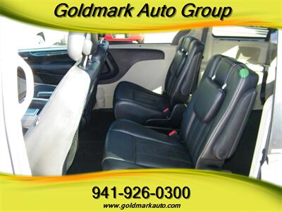 2013 Chrysler Town & Country Touring-L   - Photo 12 - Sarasota, FL 34233