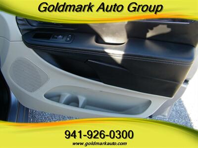 2013 Chrysler Town & Country Touring-L   - Photo 16 - Sarasota, FL 34233