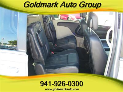 2013 Chrysler Town & Country Touring-L   - Photo 14 - Sarasota, FL 34233