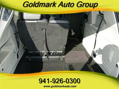 2013 Chrysler Town & Country Touring-L   - Photo 13 - Sarasota, FL 34233