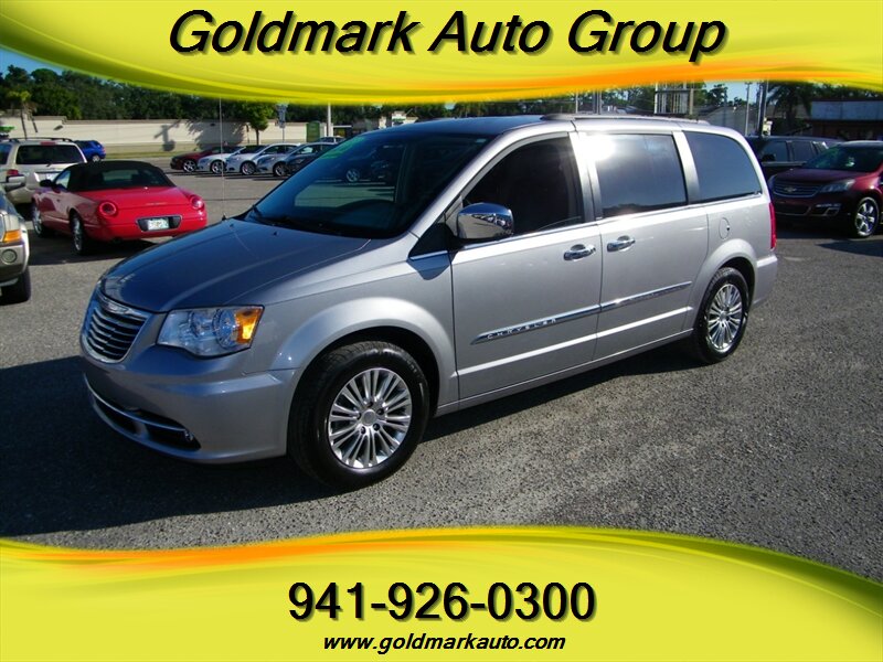 2013 Chrysler Town & Country Touring-L   - Photo 1 - Sarasota, FL 34233