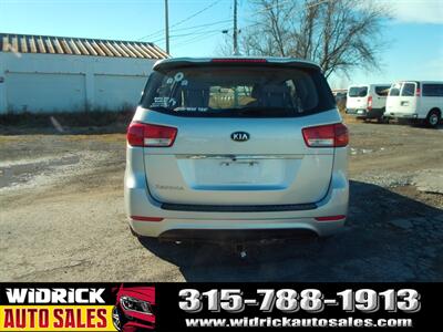 2017 Kia Sedona L   - Photo 6 - Watertown, NY 13601