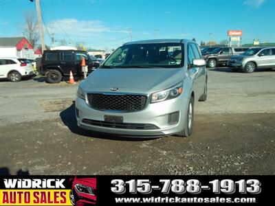 2017 Kia Sedona L   - Photo 3 - Watertown, NY 13601