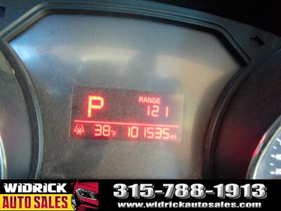 2017 Kia Sedona L   - Photo 9 - Watertown, NY 13601