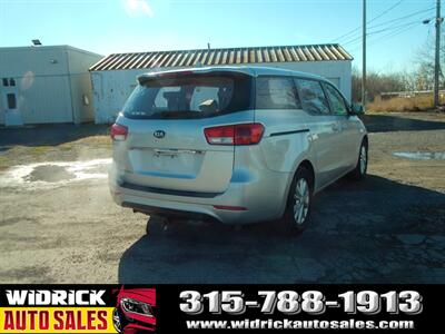 2017 Kia Sedona L   - Photo 5 - Watertown, NY 13601