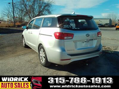 2017 Kia Sedona L   - Photo 7 - Watertown, NY 13601