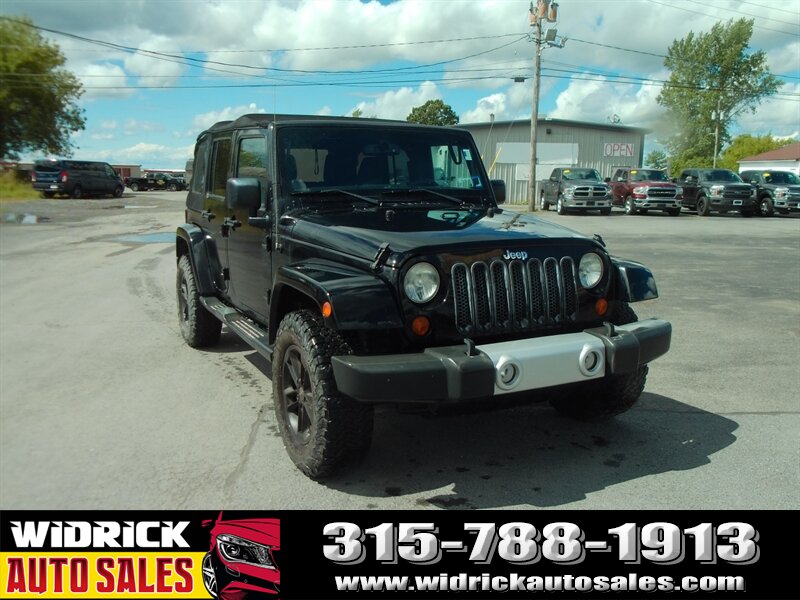 2013 Jeep Wrangler Unlimited Sahara  