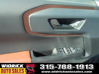 2022 Ford Bronco Sport Outer Banks   - Photo 9 - Watertown, NY 13601