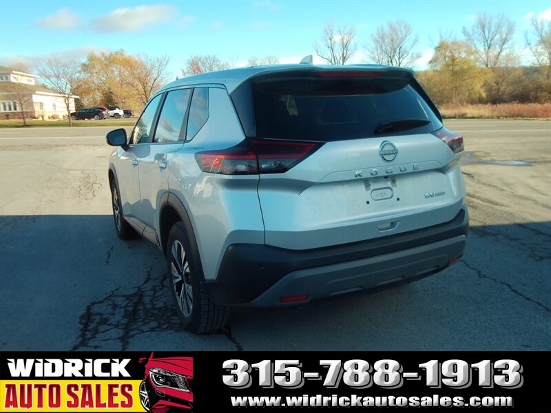 2023 Nissan Rogue SV photo 3