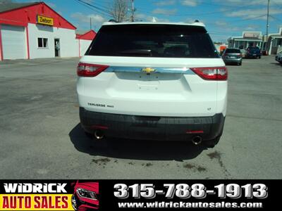 2020 Chevrolet Traverse LT Cloth   - Photo 6 - Watertown, NY 13601