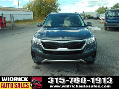 2021 Kia Seltos EX   - Photo 2 - Watertown, NY 13601