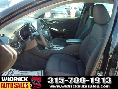 2022 Chevrolet Malibu LT - Photo 4 - Watertown, NY 13601