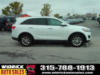 2018 Kia Sorento LX   - Photo 4 - Watertown, NY 13601