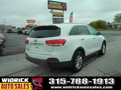 2018 Kia Sorento LX   - Photo 5 - Watertown, NY 13601