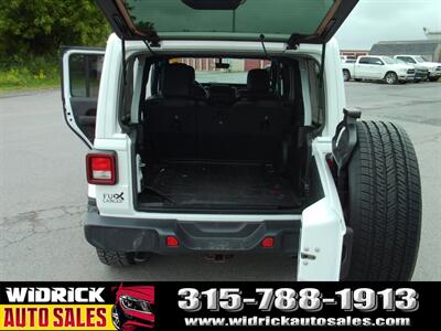 2020 Jeep Wrangler Unlimited Sahara Altitude   - Photo 18 - Watertown, NY 13601