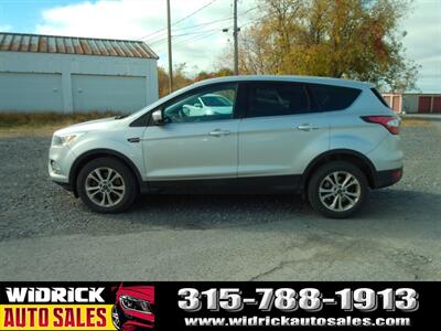 2017 Ford Escape SE   - Photo 8 - Watertown, NY 13601