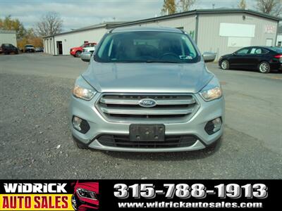 2017 Ford Escape SE   - Photo 2 - Watertown, NY 13601