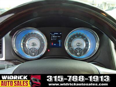 2014 Chrysler 300C   - Photo 13 - Watertown, NY 13601