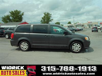 2017 Dodge Grand Caravan SE   - Photo 4 - Watertown, NY 13601