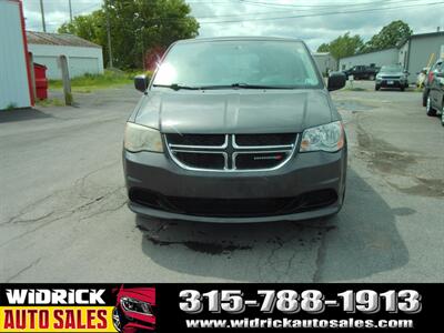 2017 Dodge Grand Caravan SE   - Photo 2 - Watertown, NY 13601