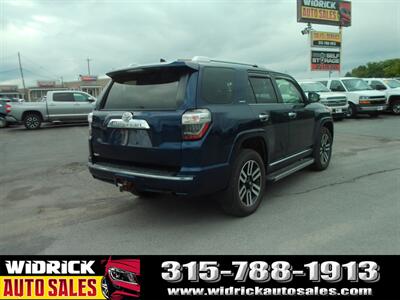 2018 Toyota 4Runner SR5   - Photo 5 - Watertown, NY 13601