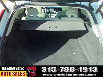 2023 Volvo XC60 B5 Plus Bright Theme - Photo 6 - Watertown, NY 13601