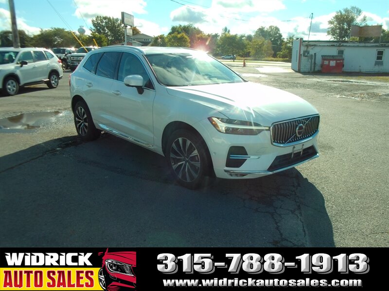 2023 Volvo XC60 B5 Plus Bright Theme   - Photo 1 - Watertown, NY 13601