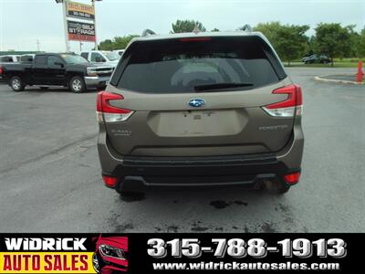 2019 Subaru Forester Premium   - Photo 6 - Watertown, NY 13601