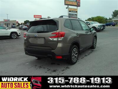 2019 Subaru Forester Premium   - Photo 5 - Watertown, NY 13601