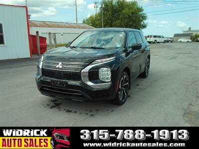 2022 Mitsubishi Outlander ES   - Photo 3 - Watertown, NY 13601