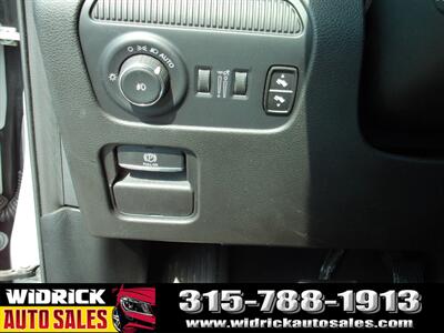 2024 Jeep Wagoneer L Series II   - Photo 13 - Watertown, NY 13601