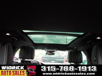 2018 Land Rover Range Rover Velar SE R-Dynamic   - Photo 8 - Watertown, NY 13601
