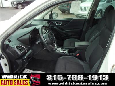 2021 Subaru Forester Premium   - Photo 4 - Watertown, NY 13601