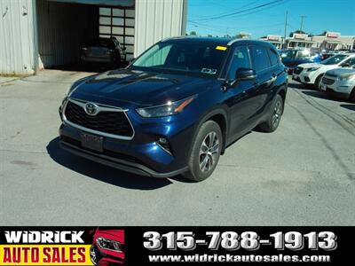 2022 Toyota Highlander XLE - Photo 3 - Watertown, NY 13601