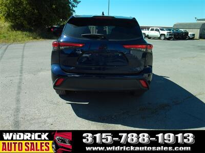 2022 Toyota Highlander XLE - Photo 6 - Watertown, NY 13601