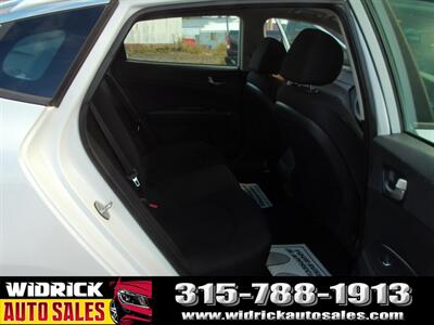 2019 Kia Optima - Photo 5 - Watertown, NY 13601