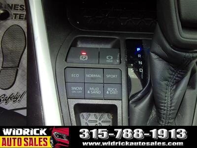 2021 Toyota RAV4 LE   - Photo 10 - Watertown, NY 13601