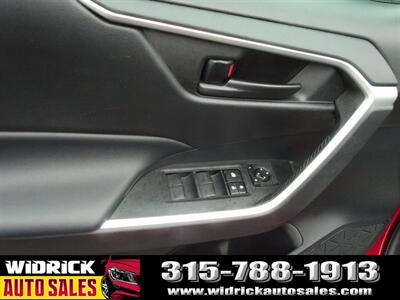 2021 Toyota RAV4 LE   - Photo 12 - Watertown, NY 13601