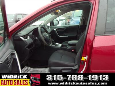 2021 Toyota RAV4 LE   - Photo 4 - Watertown, NY 13601