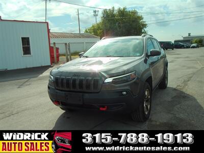 2019 Jeep Cherokee Trailhawk   - Photo 3 - Watertown, NY 13601