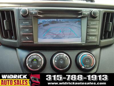 2018 Toyota RAV4 LE - Photo 11 - Watertown, NY 13601