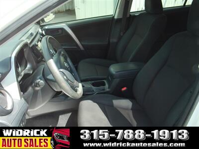 2018 Toyota RAV4 LE - Photo 4 - Watertown, NY 13601