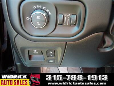 2022 RAM 1500 Limited   - Photo 11 - Watertown, NY 13601