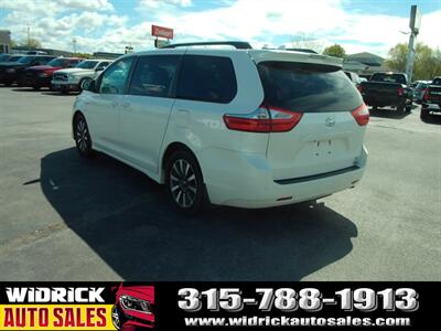 2018 Toyota Sienna XLE Premium 7 Passenger - Photo 6 - Watertown, NY 13601