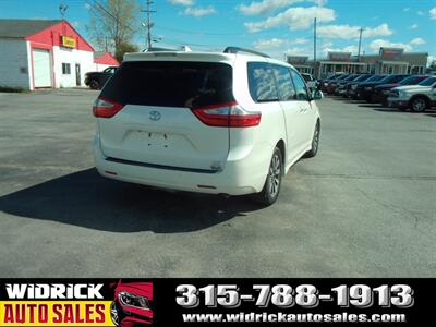2018 Toyota Sienna XLE Premium 7 Passenger - Photo 4 - Watertown, NY 13601