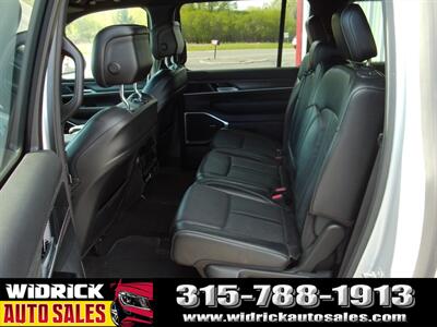 2024 Jeep Wagoneer L Series II   - Photo 5 - Watertown, NY 13601